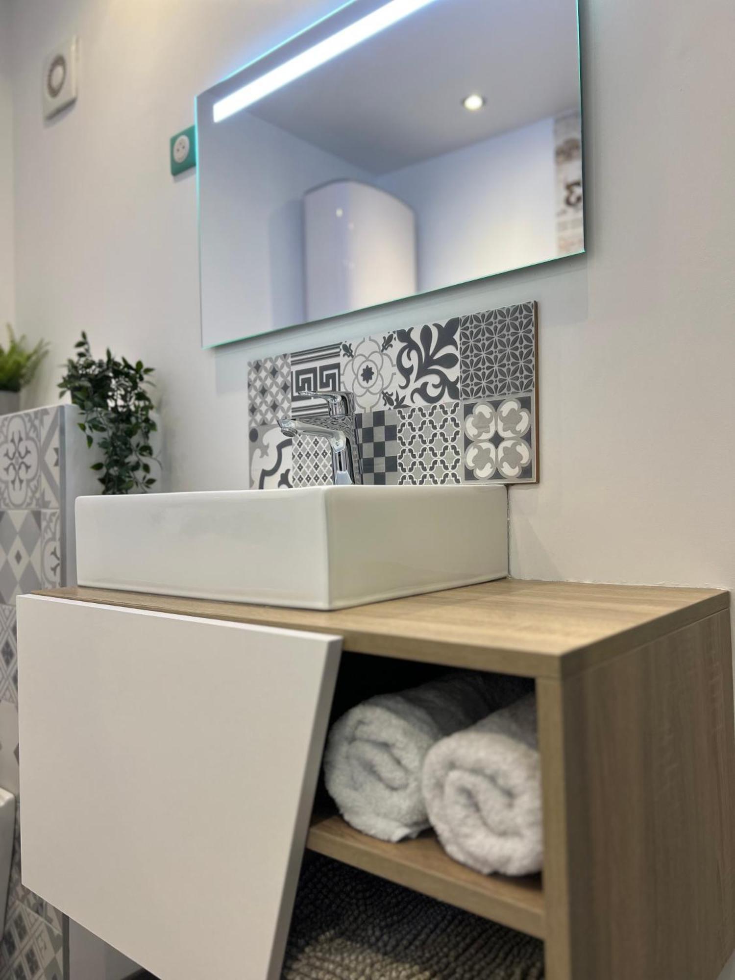 Les Haltes De La Rive Gauche Apartment Sury-pres-Lere Luaran gambar